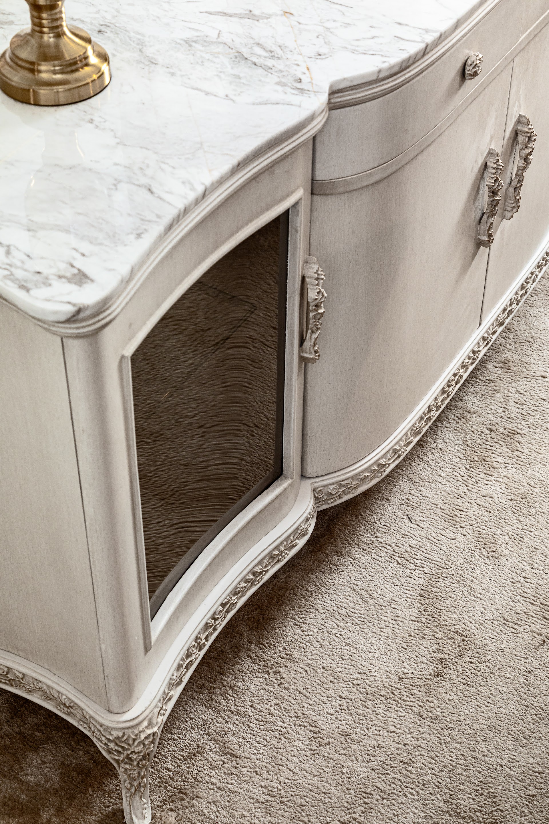 QOYA Furniture